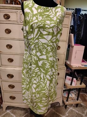 Ronni Nicole Olive Green and White Abstract Print Midi Dress